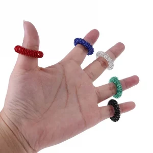 Lot de 10 anneaux sensoriels à picots colorés anti-stress pour enfants TDAH sur main, stimulation tactile apaisante