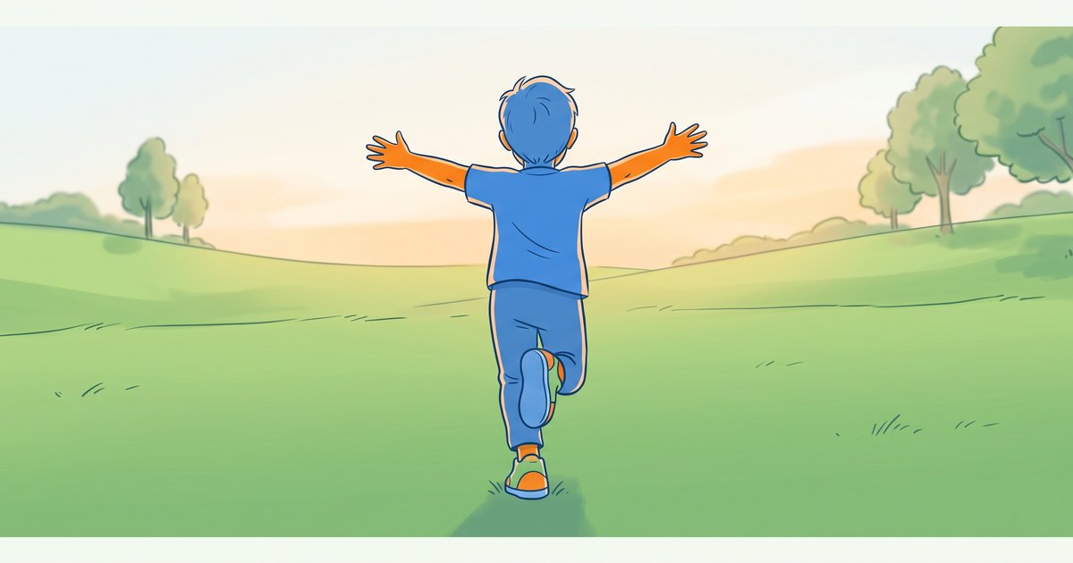 Enfant courant librement les bras ecartes dans un grand champ vert sous un ciel doux