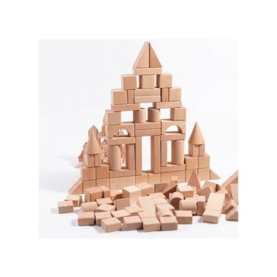 Château construit avec les 100 blocs en hêtre non peint, formes variées